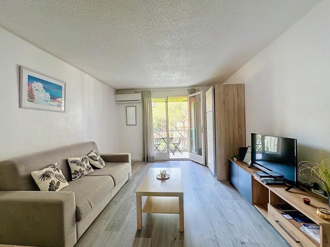 Studio Bord De Mer Boulouris A Saint Raphael ภายนอก รูปภาพ